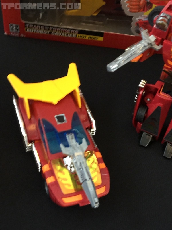 Sdcc 2018 Siege War For Cybertron Transformers Toys  (56 of 67)